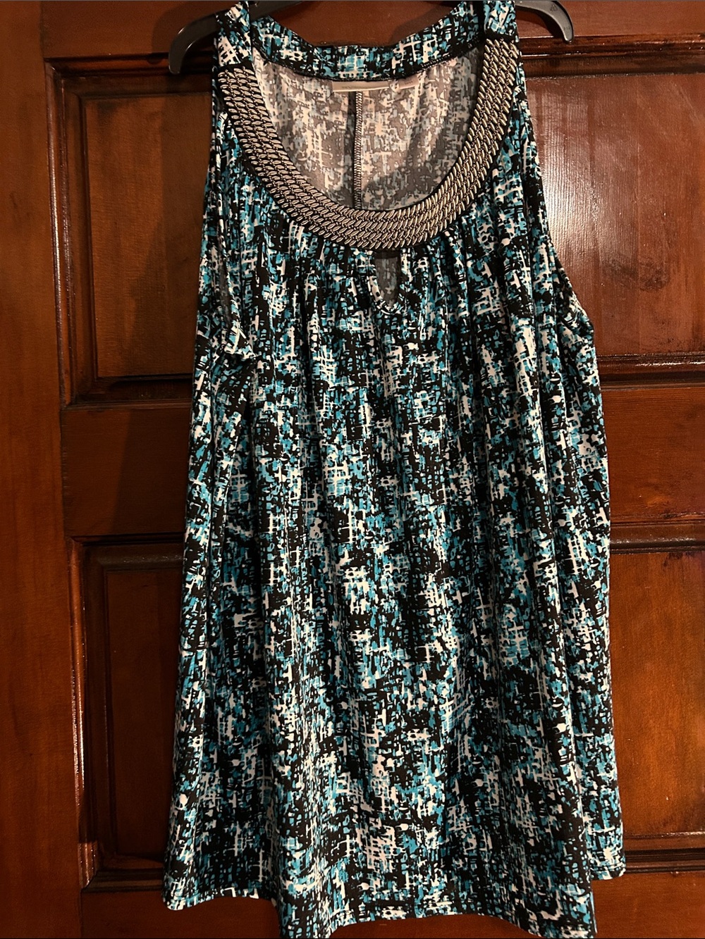 Avenue Abstract Print Top in Teal, Black & White